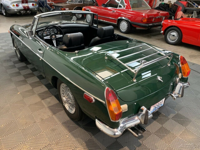 1970 MG MGB 1970 MGB ROADSTER. 1800 cc, 4-SPEED WITH OVERDRIVE GEARBOX - photo 11