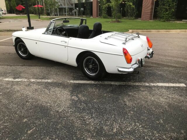 1970 MG MGB - photo 2