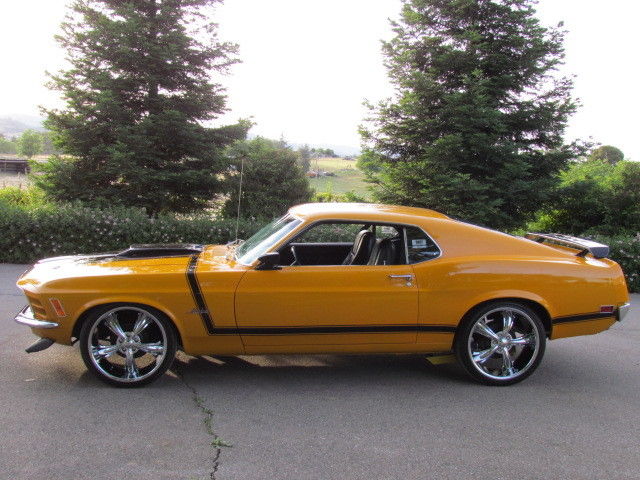 1970 Mustang Fastback Boss 302 Restomod 5 Speed NICE Grabber Orange Show Winner! 1970 Ford Mustang Boss