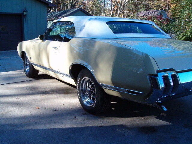 1970 Oldsmobile Cutlass convertible - photo 8