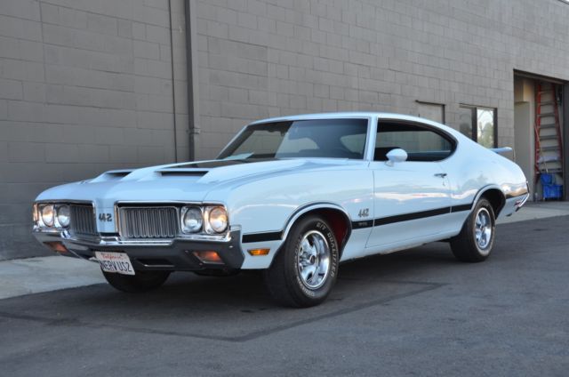 1970 Olds Cutlass 442 with W30 package 1970 Oldsmobile 442