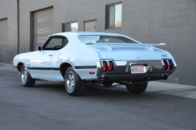 1970 Oldsmobile 442 - photo 2