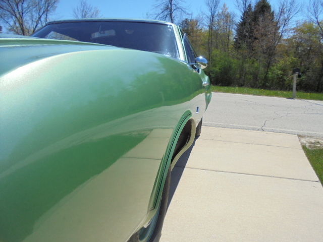 1970 Oldsmobile Cutlass no vinyl - photo 6