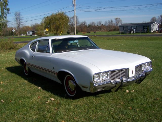 1970 Oldsmobile Cutlass WHITE - photo 2