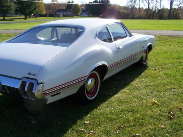 1970 Oldsmobile Cutlass WHITE - photo 3