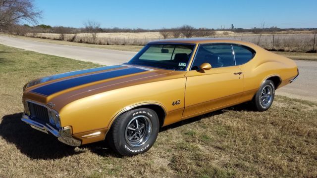 1970 Oldsmobile 442 Base Hardtop 2-Door