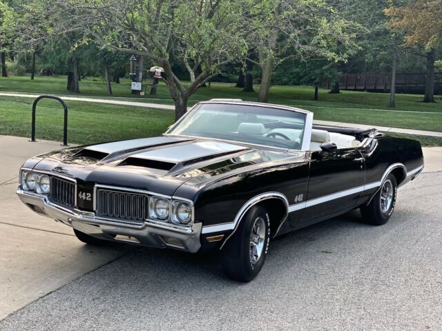 1970 Oldsmobile 442 Convertible #'s Match! Every Option! Perfect Car! 1970 Oldsmobile 442 442 Ebony Over Pea