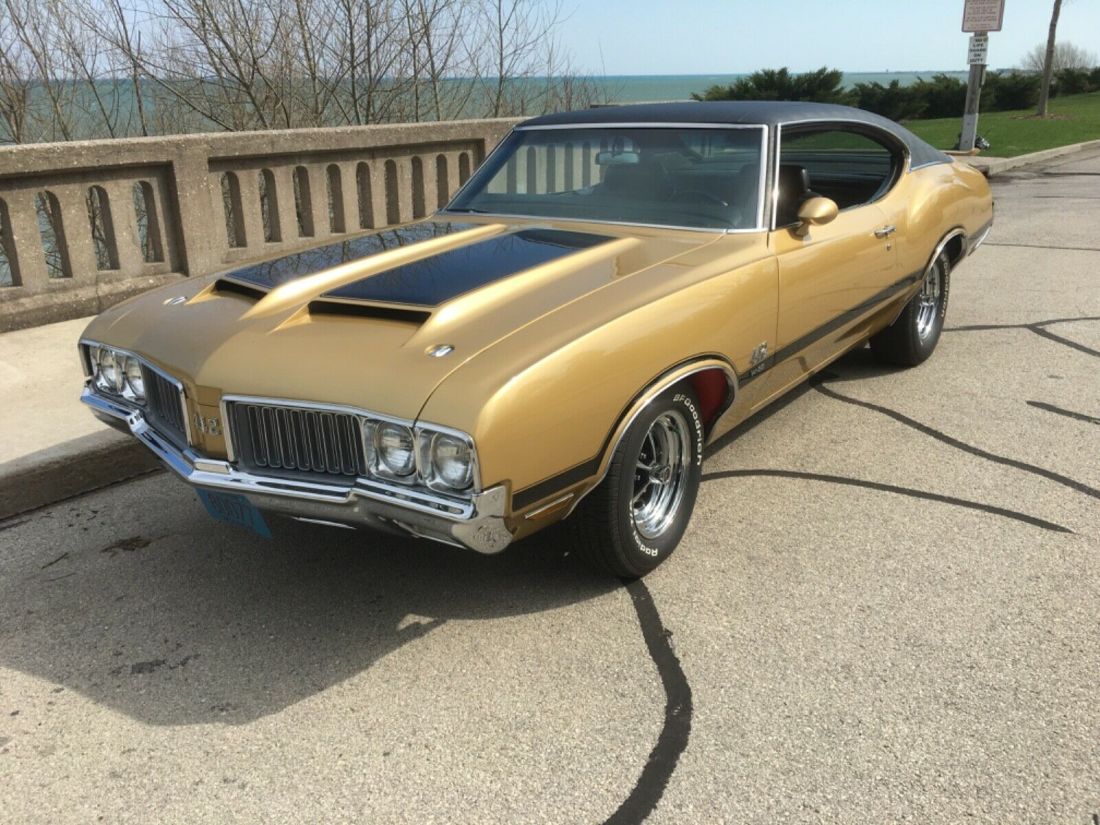 1970 Oldsmobile 442 Coupe 4 Speed Fully Restored 1970 Oldsmobile 442
