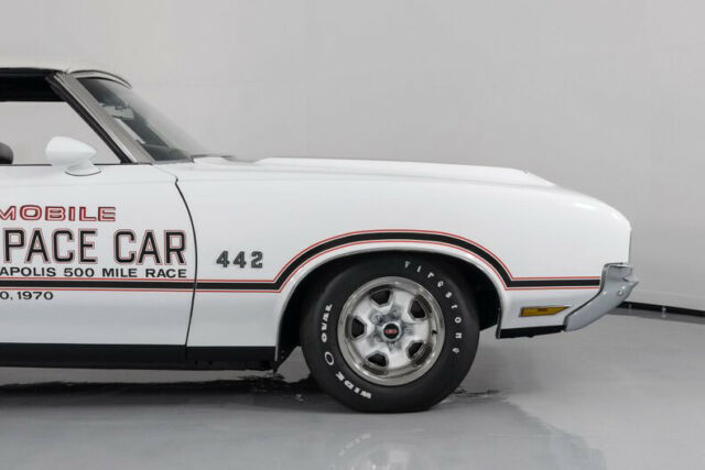 1970 Oldsmobile 442 Pace Car Convertible - photo 11