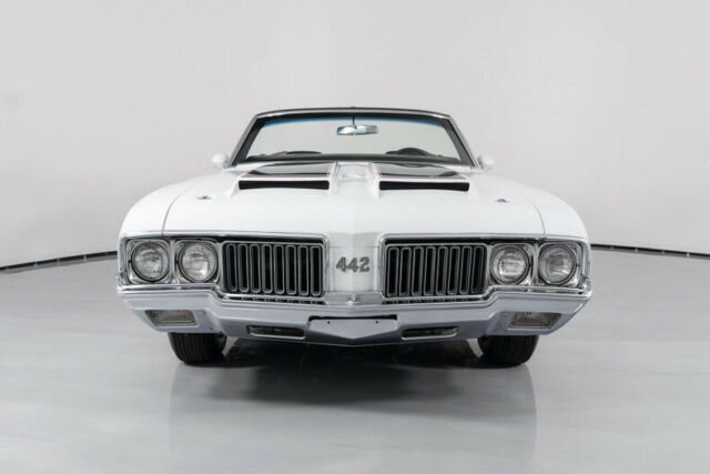1970 Oldsmobile 442 Pace Car Convertible - photo 2