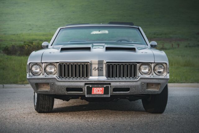 1970 Oldsmobile 442 W-30 4 Speed Convertible - photo 4