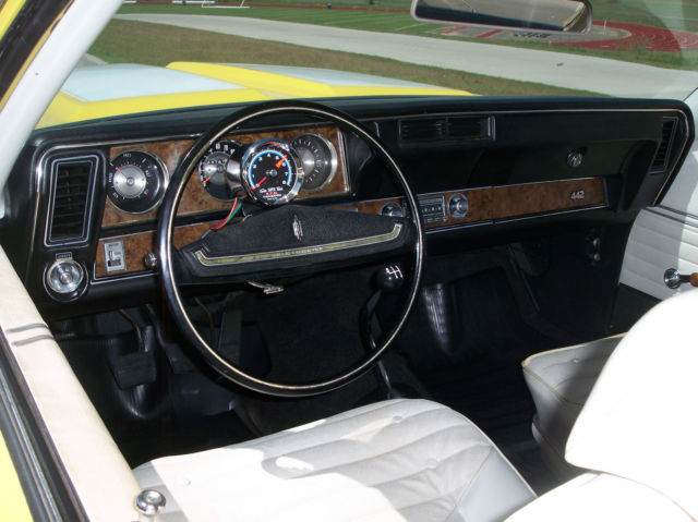 1970 Oldsmobile 442 Holiday Coupe - photo 7