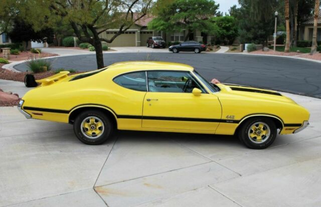 1970 Oldsmobile 442 Full Restoration, Air, Auto, Rare Colors, Stunning - photo 13