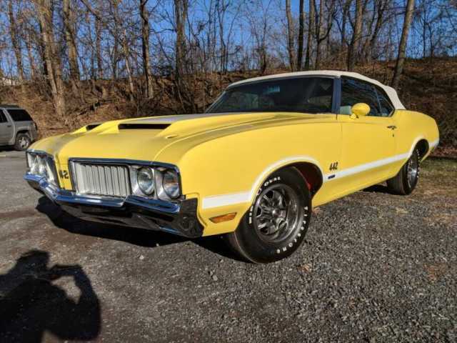 1970 OLDSMOBILE 442 W30 CONVERTIBLE RARE NUMBERS MATCHING ROTTISSORIE RESTORED 1970 Oldsmobile 442 convertible