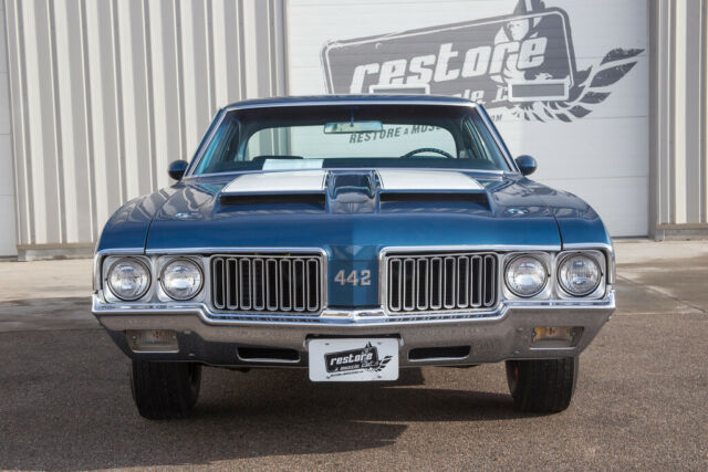 1970 Oldsmobile 442 W30 / W27 - 4 Speed, Only 2,305 Miles, 1 of 142 - photo 3