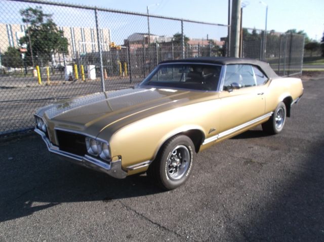 1970 Oldsmobile Cutlass CONVERTIBLE - photo 7
