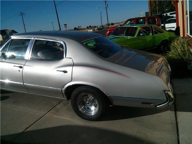 1970 Oldsmobile Cutlass 4 Door - photo 8