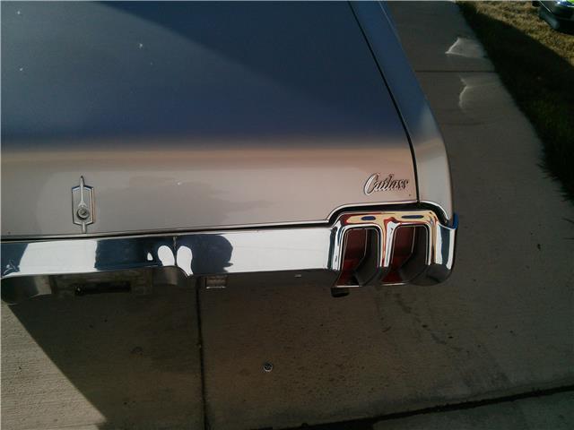 1970 Oldsmobile Cutlass 4 Door - photo 9