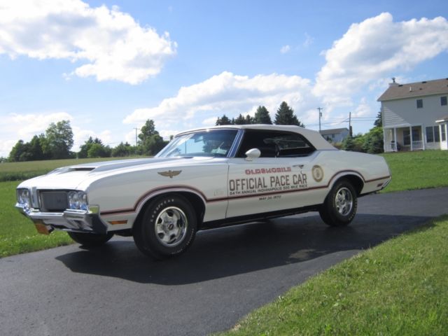 1970 Oldsmobile Cutlass Pace Car - photo 2