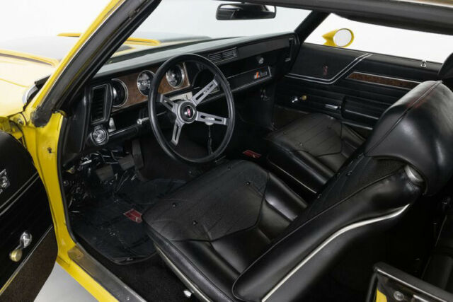 1970 Oldsmobile Cutlass Rallye 350 4-Speed - photo 2