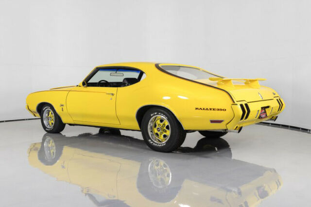 1970 Oldsmobile Cutlass Rallye 350 4-Speed - photo 8