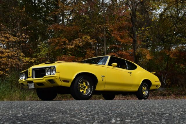 1970 Oldsmobile Cutlass Rallye 350 S Sport Coupe 1970 Oldsmobile Cutlass Rallye 350