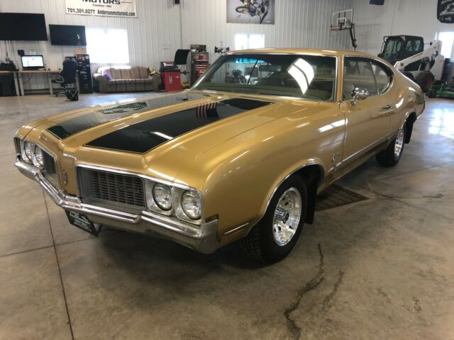 1970 Oldsmobile Cutlass S - photo 3