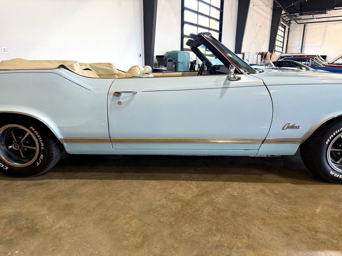 1970 Oldsmobile Cutlass 2dr Convertible - photo 11