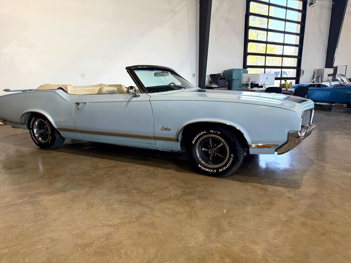 1970 Oldsmobile Cutlass 2dr Convertible - photo 9