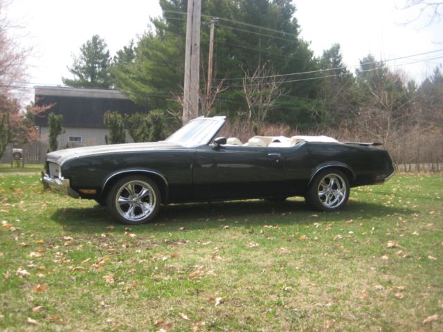 1970 Oldsmobile Cutlass Convertible - photo 3
