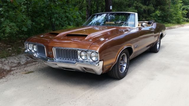 1970 Oldsmobile Cutlass Supreme (442 Clone) - photo 2