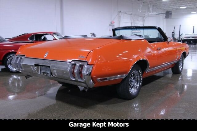 1970 Oldsmobile Cutlass Supreme Convertible - photo 10
