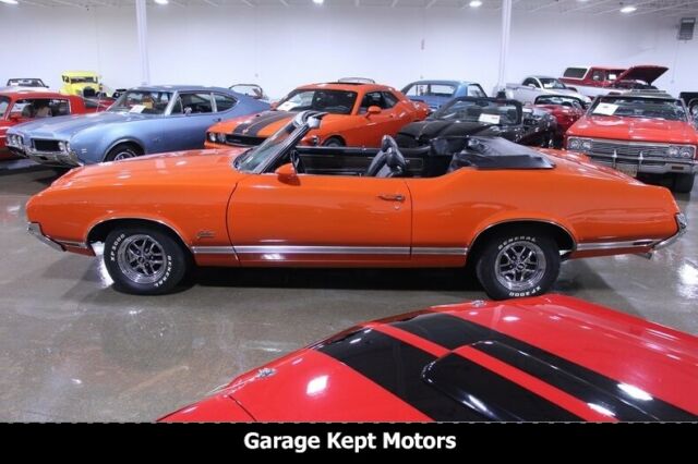 1970 Oldsmobile Cutlass Supreme Convertible - photo 4