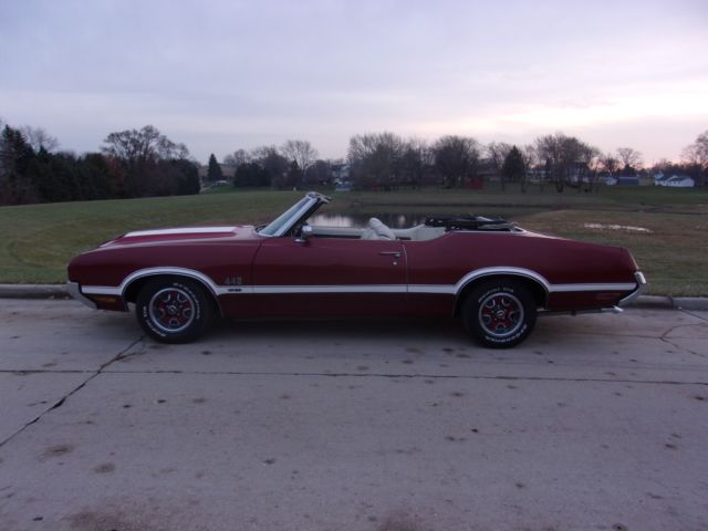 1970 Oldsmobile Cutlass Supreme/442 W-30 Convertible Look-A-Like 1970 Oldsmobile 442 W-30 Convertible