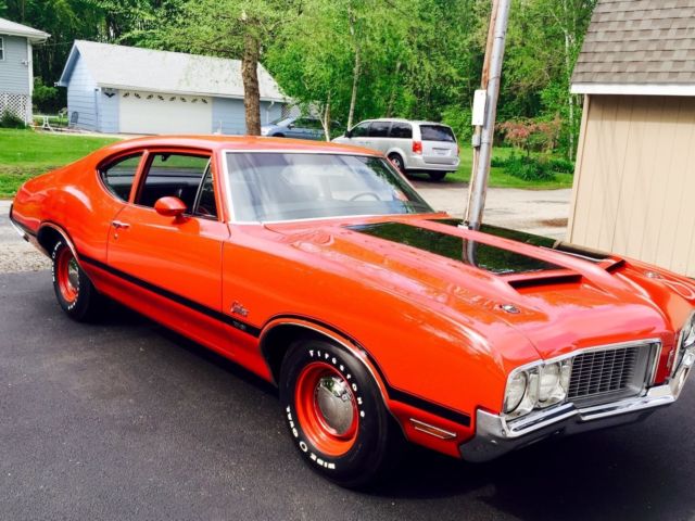 1970 Oldsmobile Cutlass W31 4 Speed 1/116 Post Coupes Nut and Bolt Restoration 1970 Oldsmobile 442