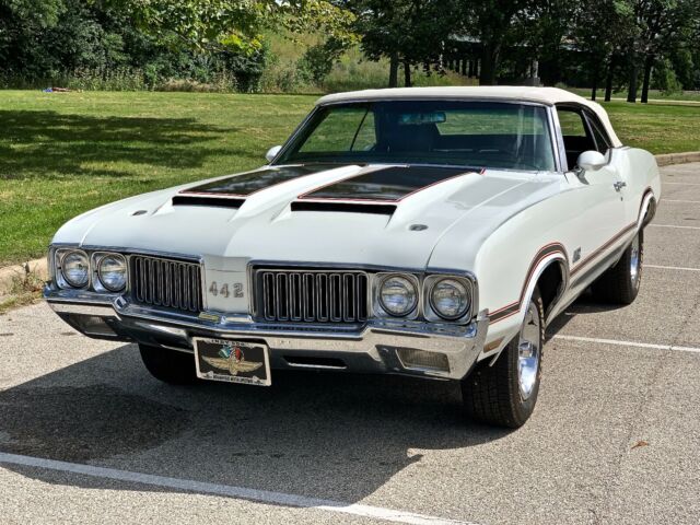1970 Oldsmobile Cutlass Y74 Pace Car Convertible Festival Car Highly Documented 1970 Oldsmobile Cutlass Y74 Pace Car. Real Festival Car