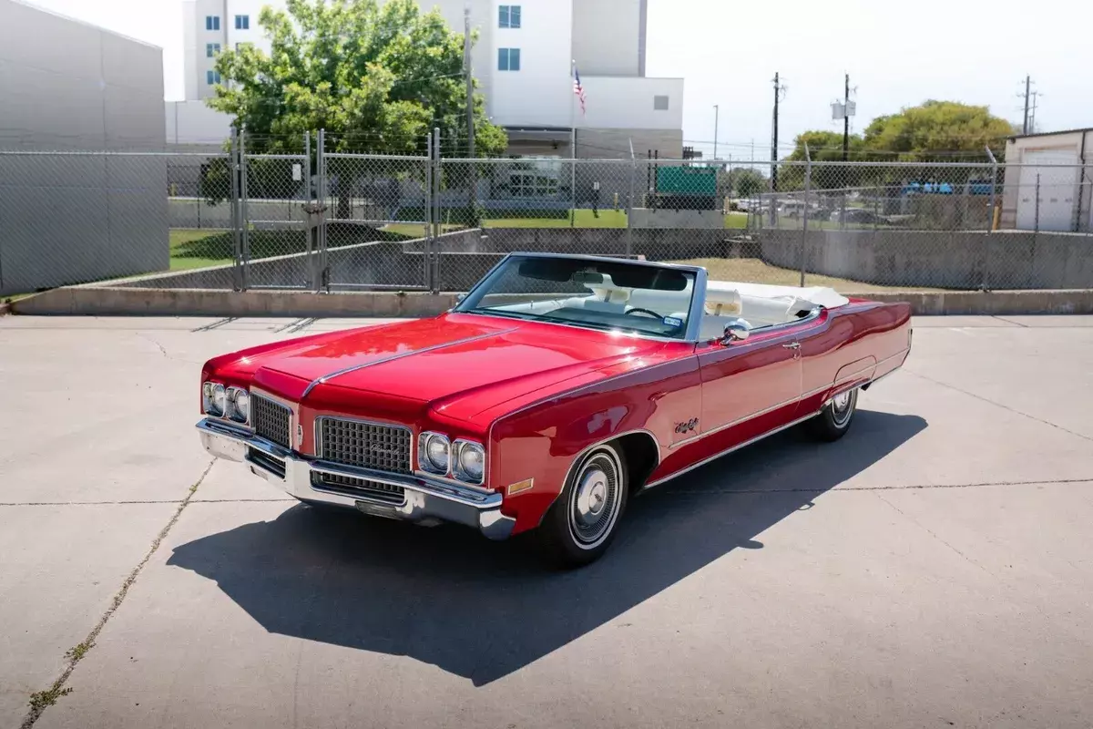1970 Oldsmobile Ninety-Eight Convertible Red FWD Automatic Convertible 1970 Oldsmobile Ninety-Eight Convertible