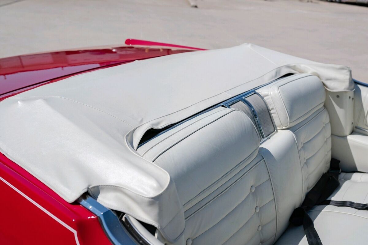 1970 Oldsmobile Ninety-Eight Convertible - photo 2