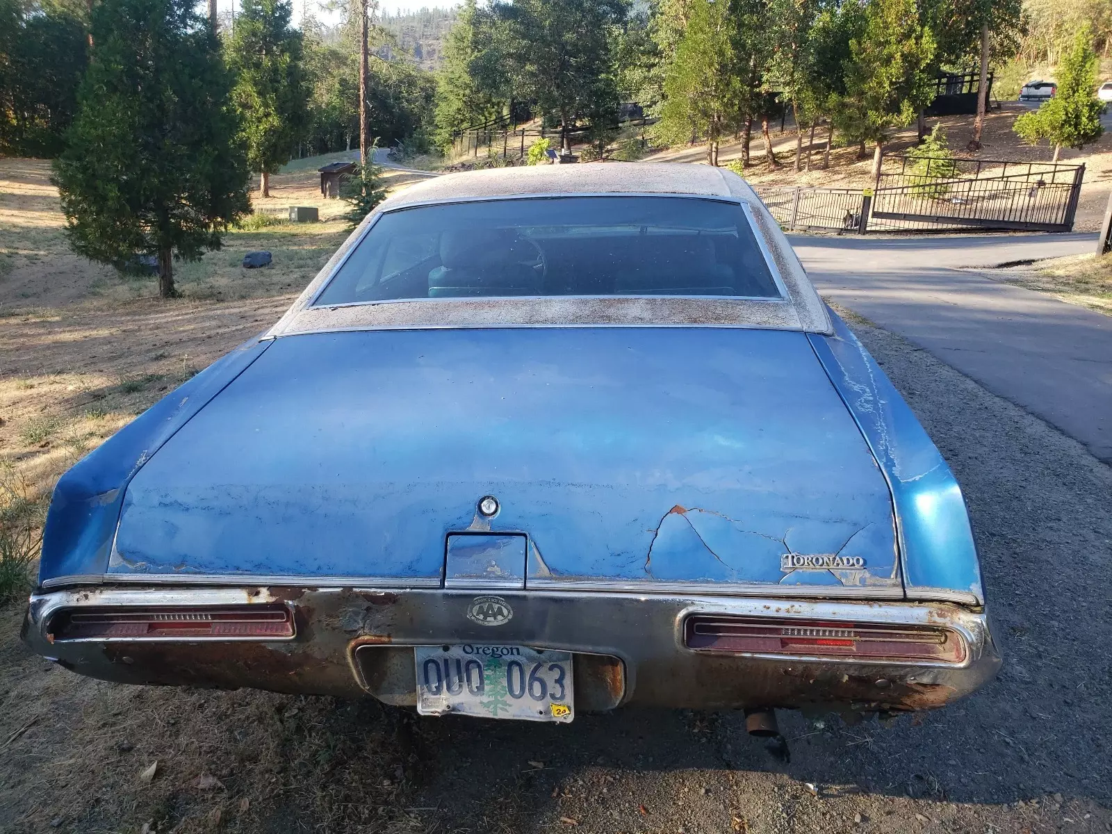 1970 Oldsmobile Toronado GT - photo 2