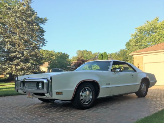 1970 Oldsmobile Toronado GT - photo 2
