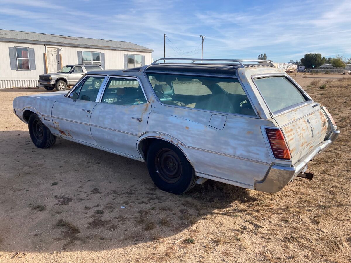 1970 Oldsmobile Vista Cruiser - photo 2
