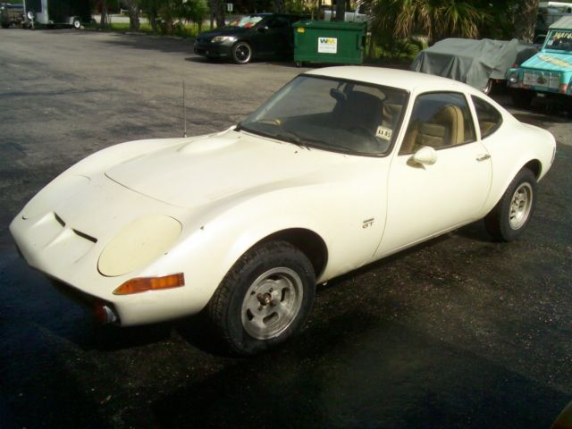 1970 OPEL GT - NEEDS WORK DRY STORAGE SINCE 1991 - ORIGINAL OPTIONAL ALLOY RIMS 1970 Opel G80