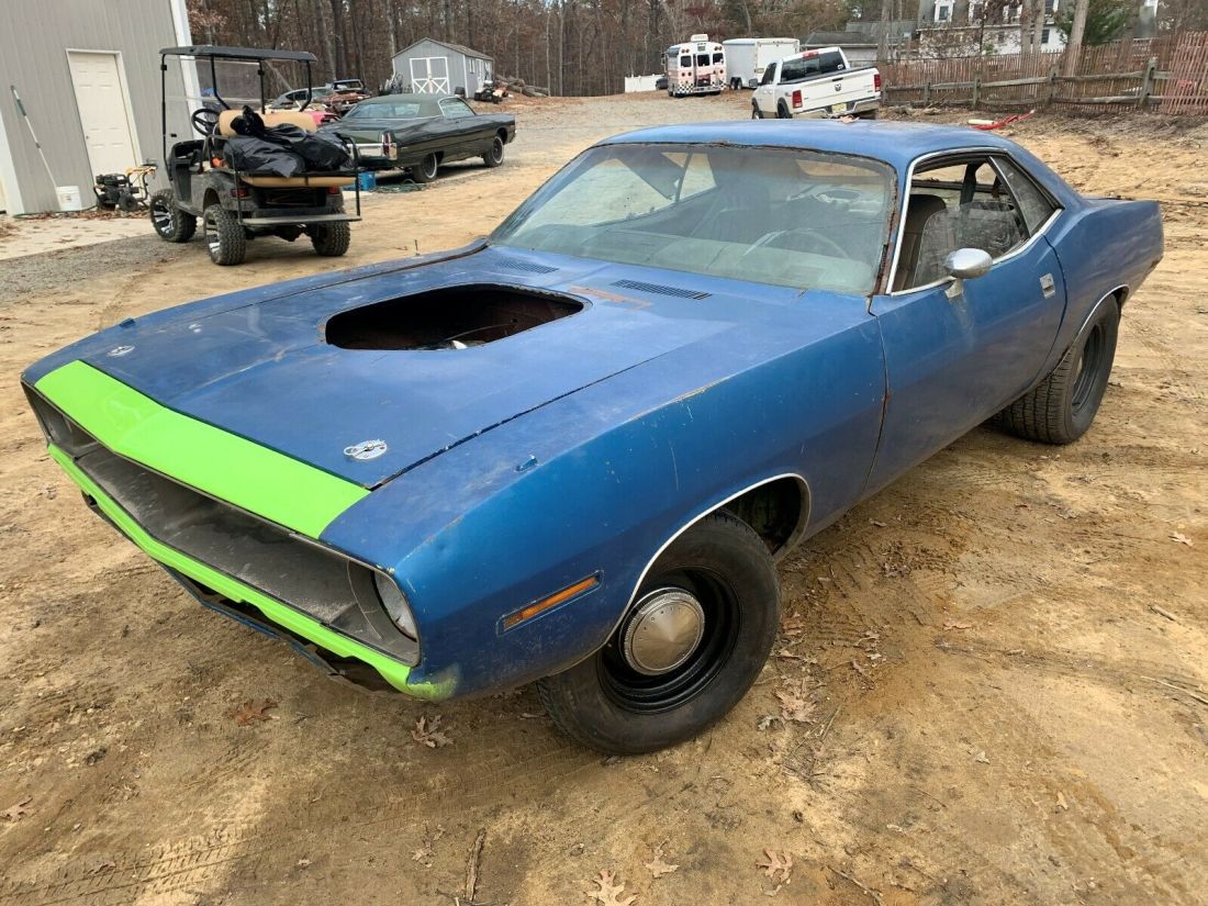 1970 Plymouth 'Cuda Project parked since 1978 barracuda V code 6 pack 1970 Plymouth Barracuda 1970 CUDA V-code 440-6 Pack # mathcing 4 spd dana