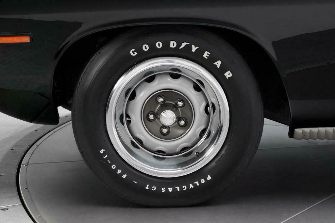 1970 Plymouth Barracuda 426 HEMI 'Cuda Track Pak - photo 9