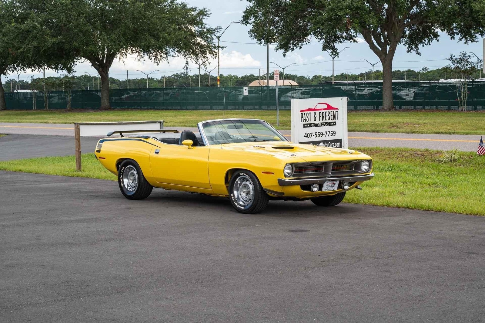 1970 Plymouth Barracuda Convertible, HEMI, 4 Speed! - photo 9