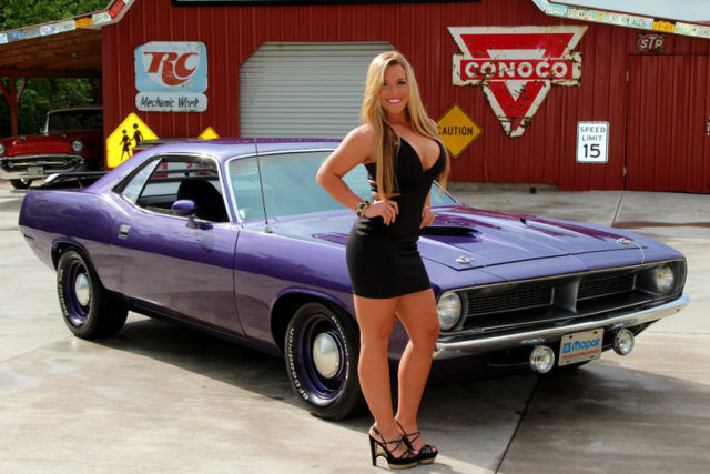 1970 Plymouth Cuda 440 Pistol Grip FREE SHIPPING 4 Speed Four Wheel Disc Brakes 1970 Plymouth 'Cuda