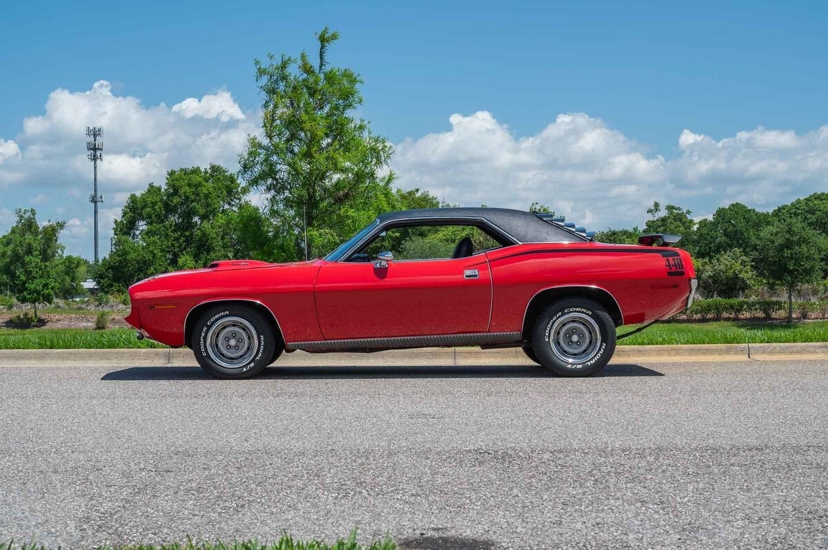 1970 Plymouth Cuda V-Code 440 Six-Pack – 4-Speed, Galen Govier Docume - photo 2