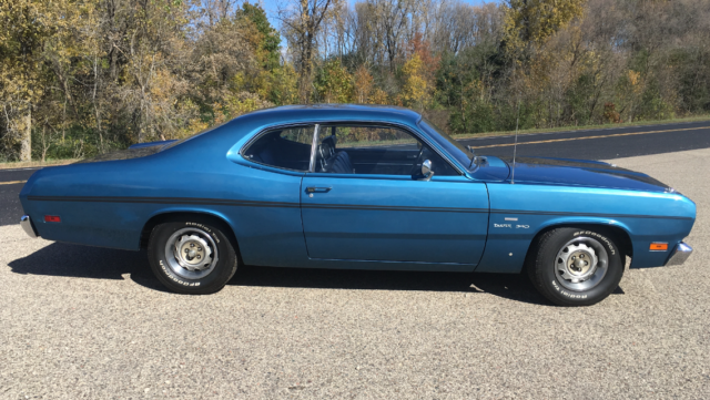 1970 Plymouth Duster 340 4 spd, 3.91 axle pkg - photo 3
