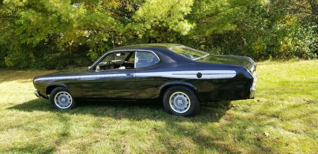 1970 Plymouth Duster 340 H code bucket seats with floor shift - photo 11
