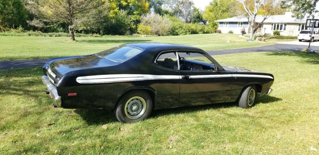 1970 Plymouth Duster 340 H code bucket seats with floor shift - photo 2